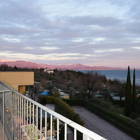 Hotel Riva Del Sole Moniga del Garda Exterior foto
